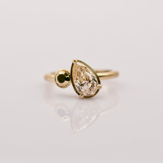 Toi et Quoi Ring